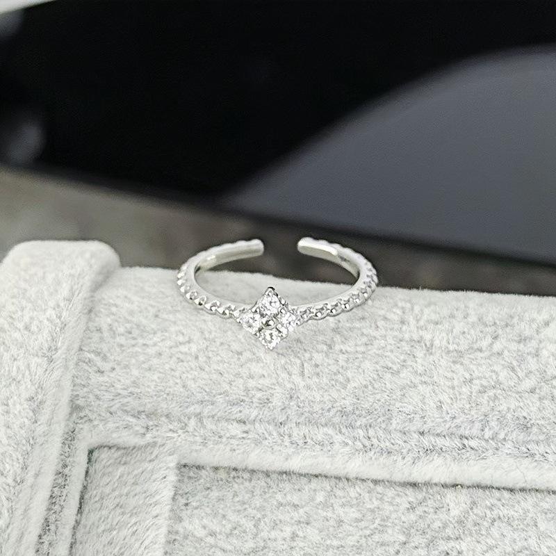 Geometric Light Luxury, High-End Sense, Thin Ring, Personalized Opening Ring, Simple Micro-Inlaid Flash Zircon, Super Fairy Ring, Female.