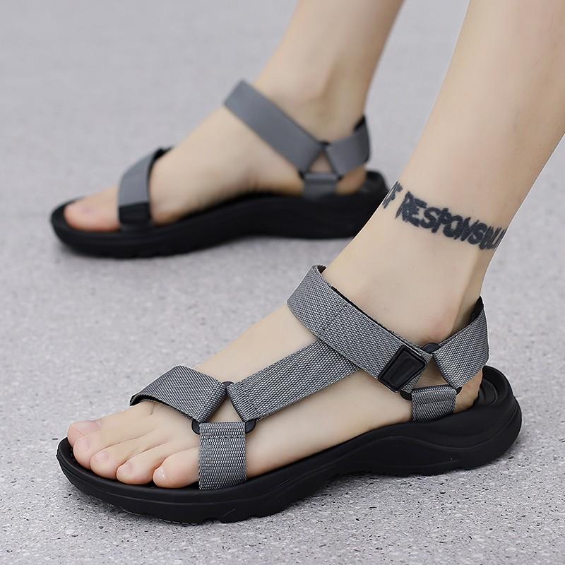Men Sandals Summer Leisure Beach Holiday Sandals Men Casual Shoes New Outdoor Male Lightweight Comfortable Wading Sandals
