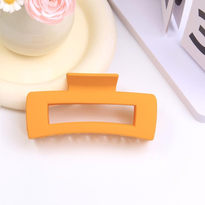 Korean style fashion matte large clip hollowed out square hair with a feminine style, braided hair, shark hair accessory