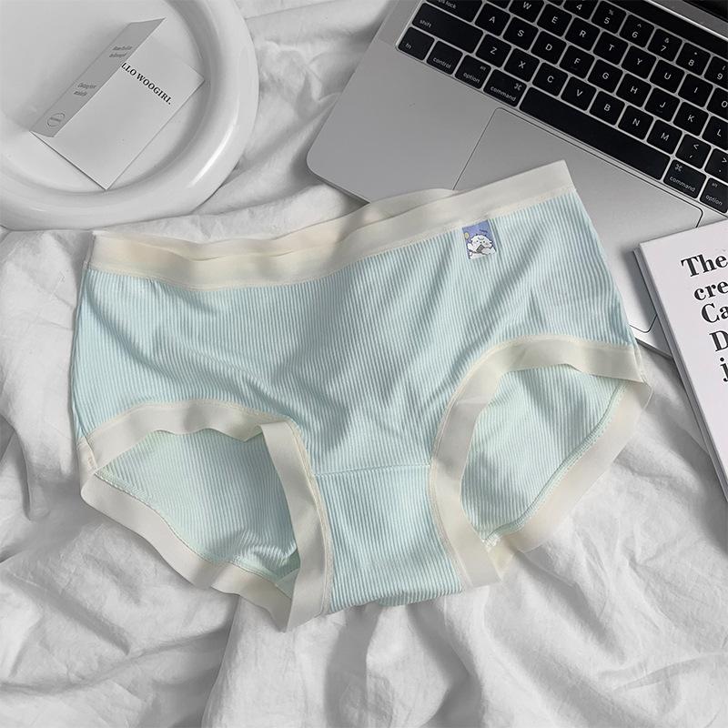 Seamless Mid Waist Comfortable Panties Sweet Cream Colored Women’s Panties