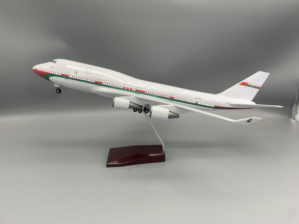 1/150 Scale b747 47cm B747 Presidential Aircraft of Oman Plane Model Resin Diecast Airplane Model Display Gifts Collection