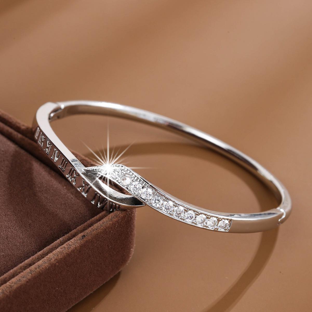 

Модный простой нишевый дизайн, римский цифровой микроинкрустированный циркон, элегантный универсальный браслет в холодном стиле с высоким смыслом серебряный