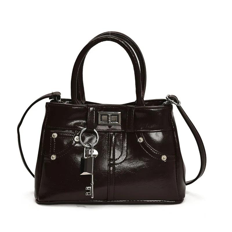 Fashionable Shoulder Bag Compact Square Handbag Simple Handheld Crossbody Bag Spring New Design Handbag Elegant Women'S Purse