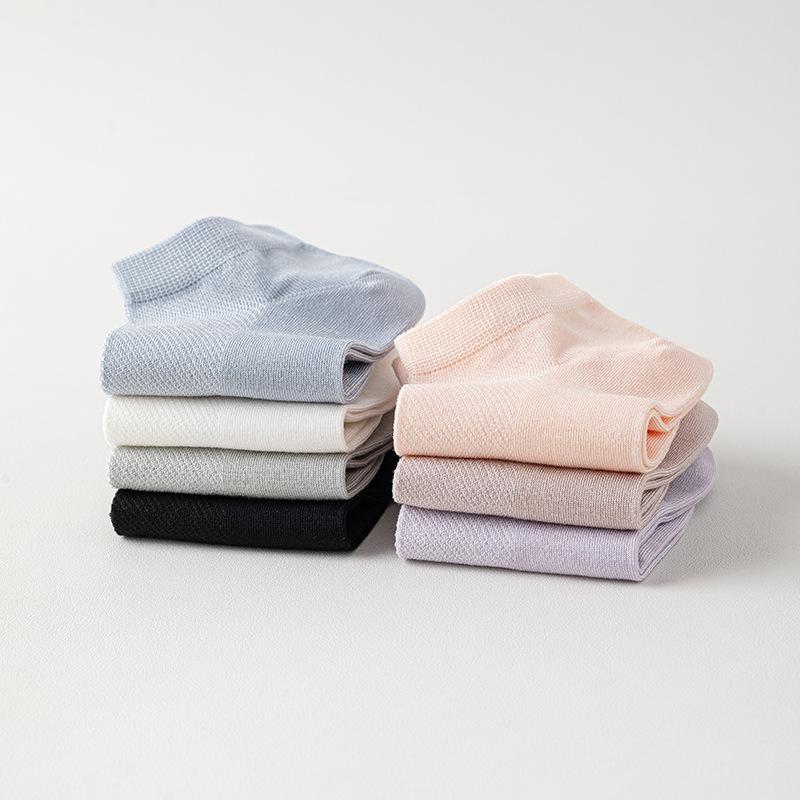Female Spring and Summer Thin Simple Breathable Leisure Pure Color Boneless Mesh Socks