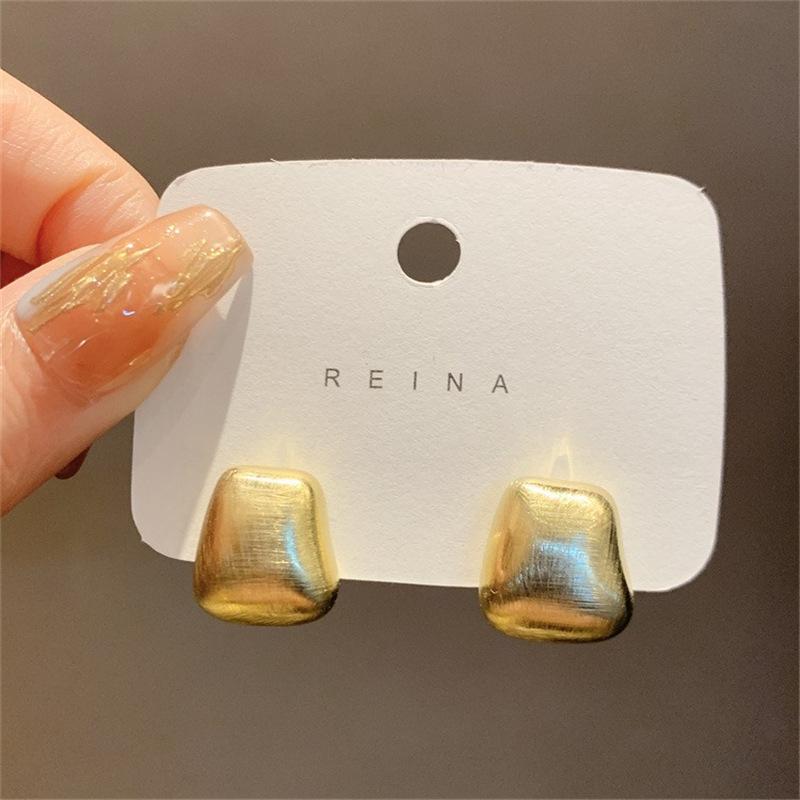 

Korea Dongdaemun Silver Needle Metal Wind Irregular Square Frosted Matte Brushed Earrings Premium Light Luxury