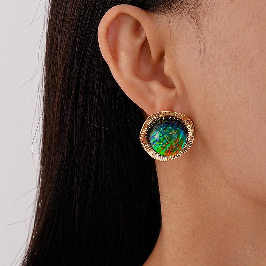 Retro old resin round geometric silver needle stud earrings French simple Internet celebrity earrings