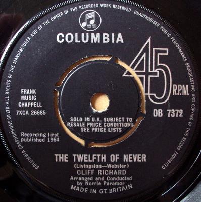 7inch Record CLIFF RICHARD - The Twelfth Of Never DB7372 Columbia 1964 UK Pop Used