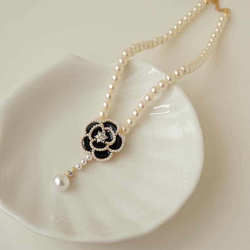 C208 Camellia Necklace Light Luxury Niche Pearl Choker Women Summer Fresh Sweet Flower Collarbone Chain New Style