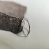 Серебряное кольцо с фианитами, вес изделия 1,33 гр (2186007)