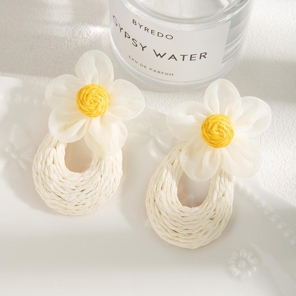 Korean Pastoral Raffia Straw Flower Earrings – Spring Resort Style