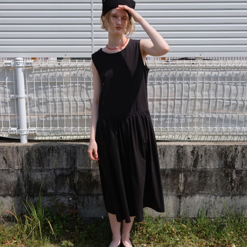 The Raust Handmade Scarf BLACK