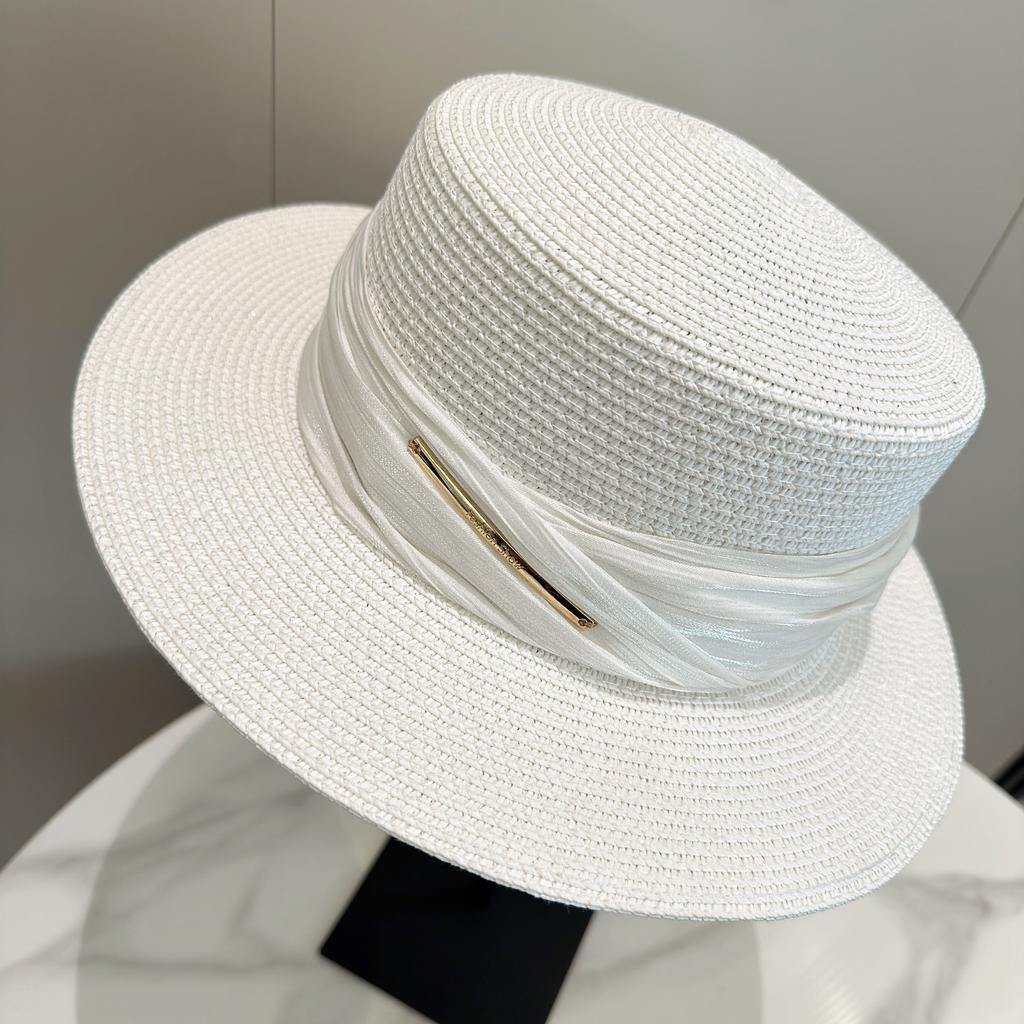Advanced Flat Top Woven Hat Fashionable French Casual Sun Shading Beach Couple Hat Versatile Heavy Industry Style
