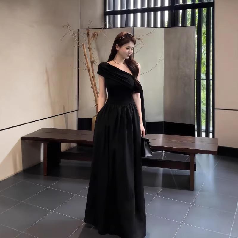 2026 French Pure Desire One-Shoulder Short-Sleeve Summer Maxi Dress - Waist-Cinched for a Slimming Effect