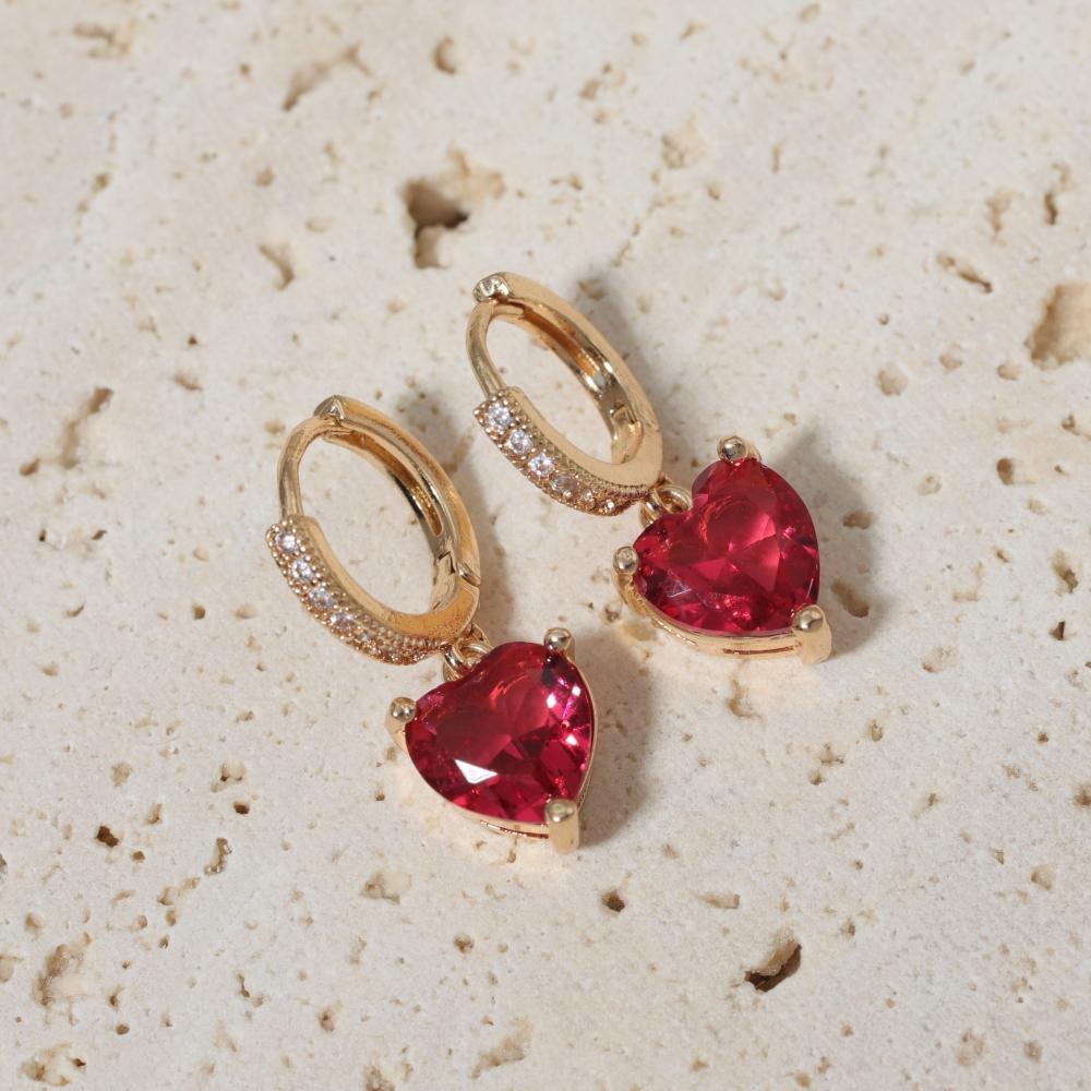 Dainty Pink Zirconia Flower Heart Drop Earrings, Golden Huggie Hoops Jewelry красный