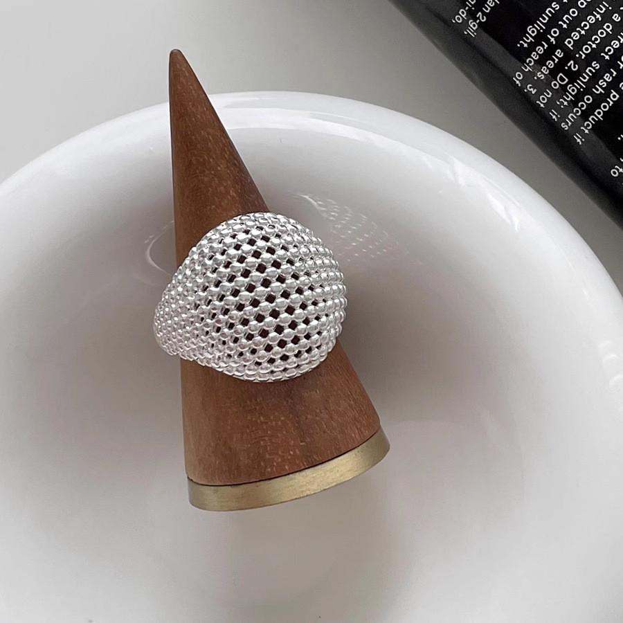Elegant Gender-neutral Korean Style Hollow Mesh Ball Ring For Women Modern Copper Accessory