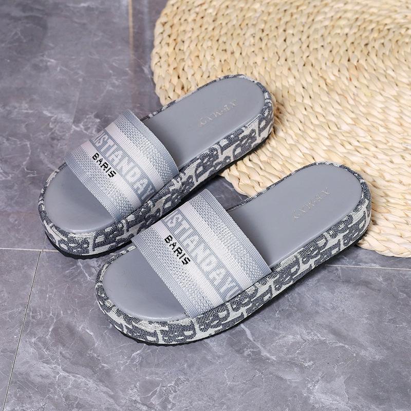 

Тапочки на платформе European Station, новинка 2025 года, лето, маленькие ароматные, стильные, с надписью «одно слово», большой размер, наклонный каблук, повседневная одежда, тапочки 42