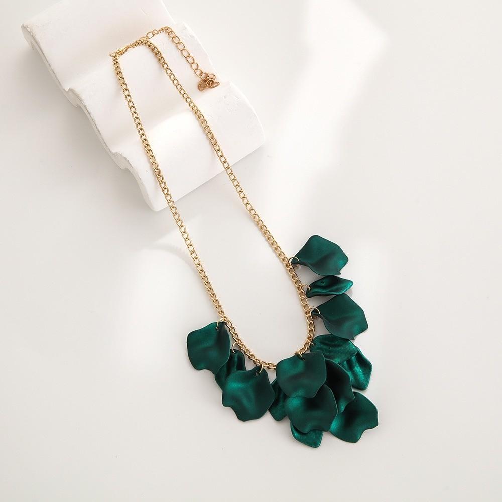 

Colorful Petal Necklace Irregular Sweater Chains Vintage Fringe Pendant Necklaces Women зелений