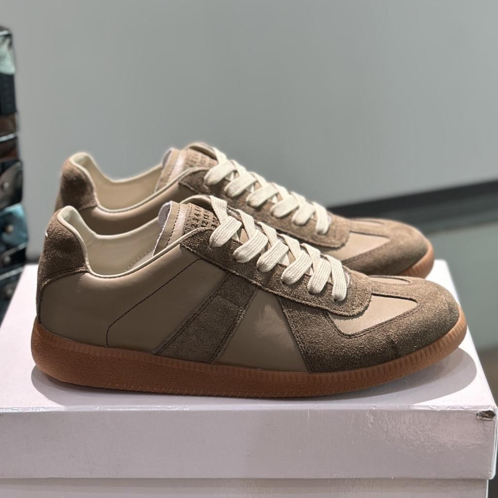 Couple's Retro Soft-soled Genuine Leather Versatile Casual Sneakers with Straps and Flat Sneakers