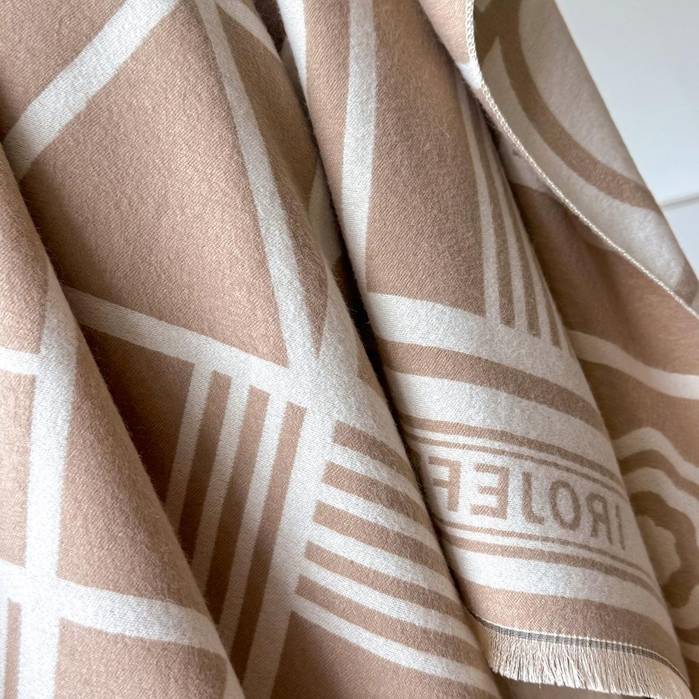 Camellia fashion thickened imitation cashmere scarf women's new winter warm shawl design sense versatile accessories