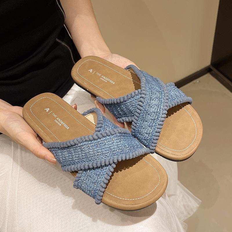 2025 summer new flat-bottomed slippers women's wear cross-toe one-word soft-bottom cloth casual sandals