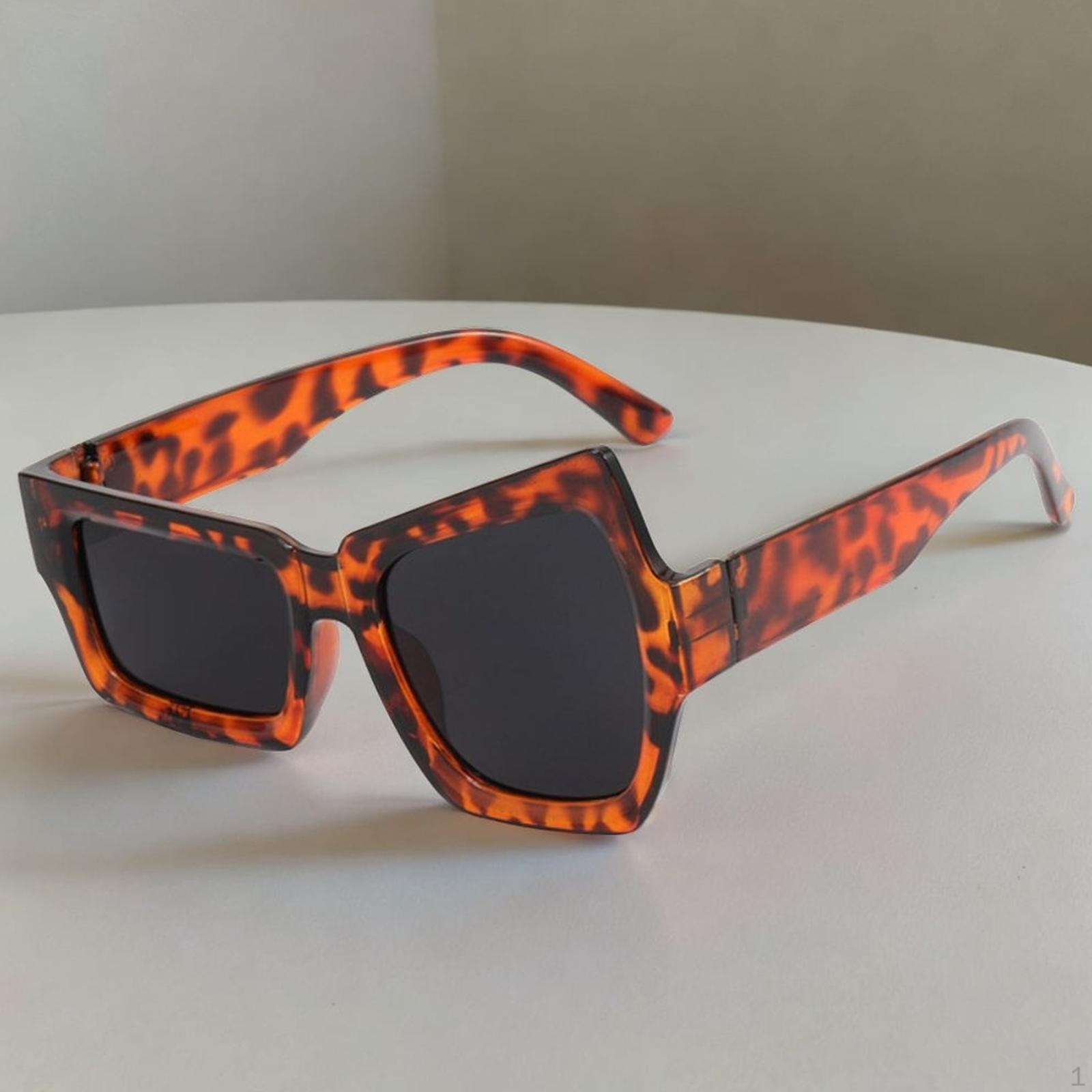 Chic Sunglasses for Trendy Beach Looks: Fashionable Eyewear Sun-soaked Adventures leopard gray