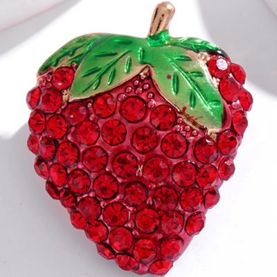 Women Crystal Strawberry Brooch Pin Rhinestone Fruit Brooches Party Jewelry Gift