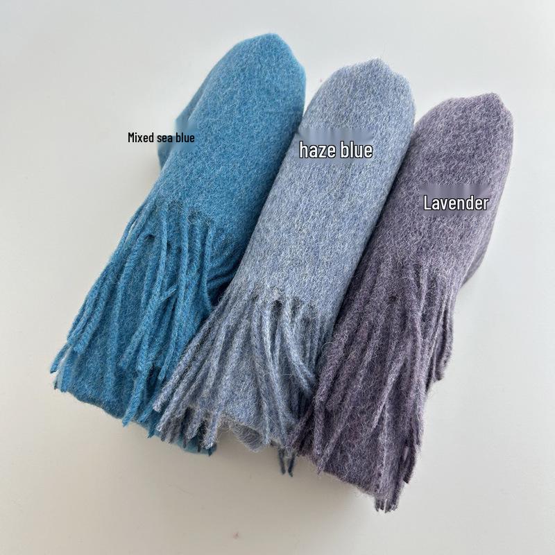 Minimalist Wool Scarf: Soft, Korean-Inspired, Versatile, Solid Color, Warm, and Glutinous.