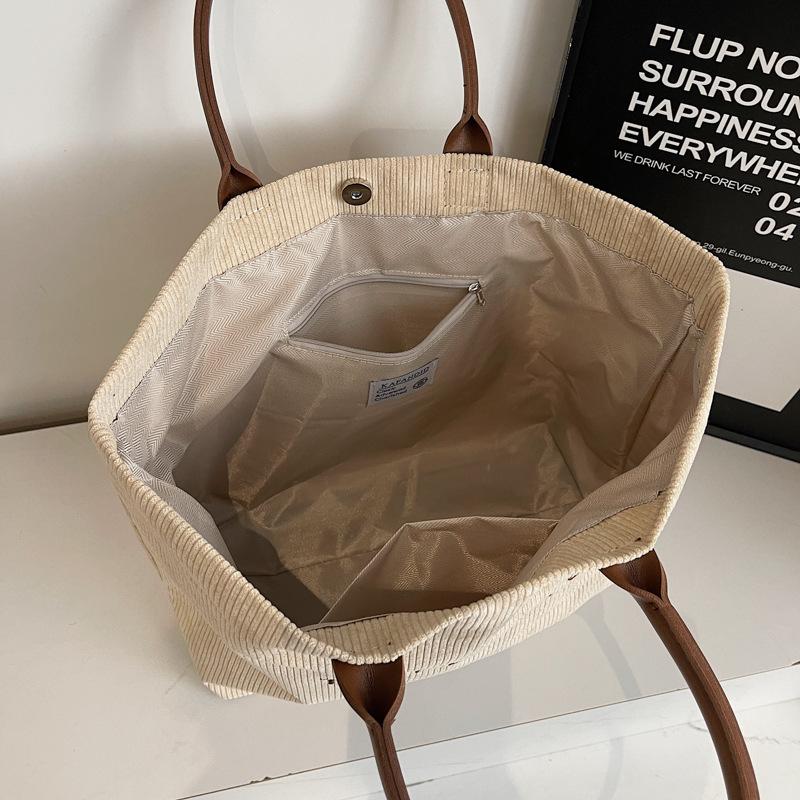 Vintage Stylish Tote Bag Lightweight Spacious Casual and Minimalist Commuting Bag for Women Office Work Daily Use Shoulder Bags