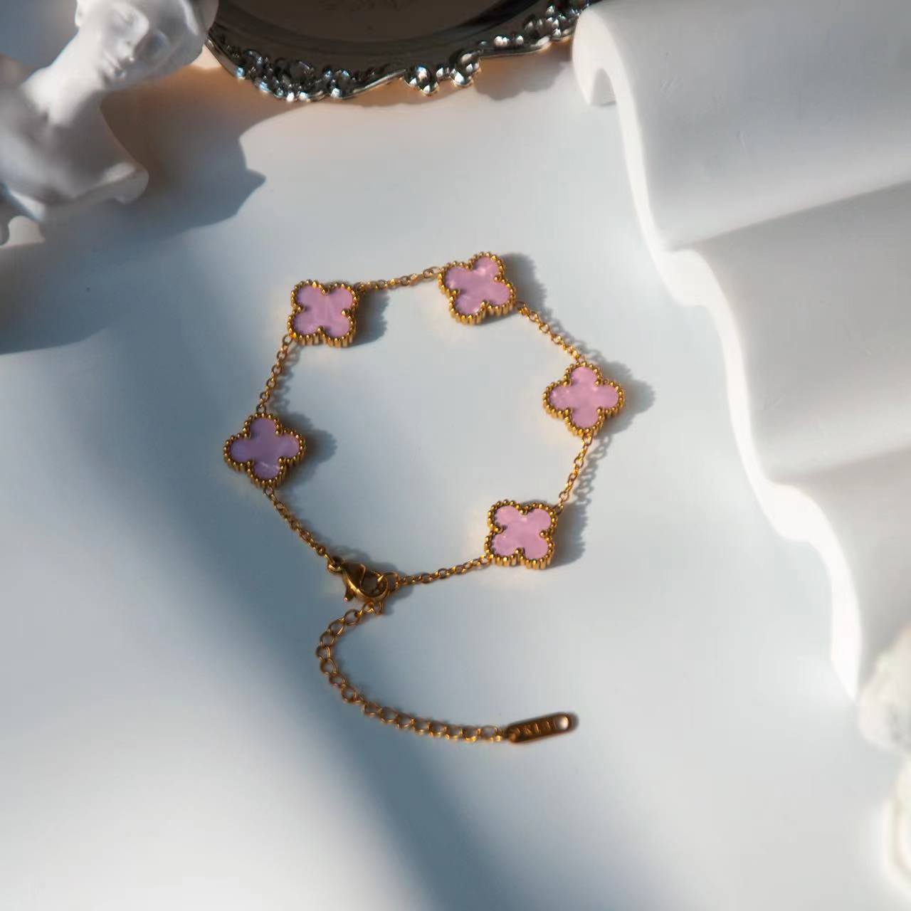 

Модный браслет из титановой стали с четырехлистным клевером 13 мм, универсальный браслет с четырехлистным клевером на удачу, ювелирное изделие