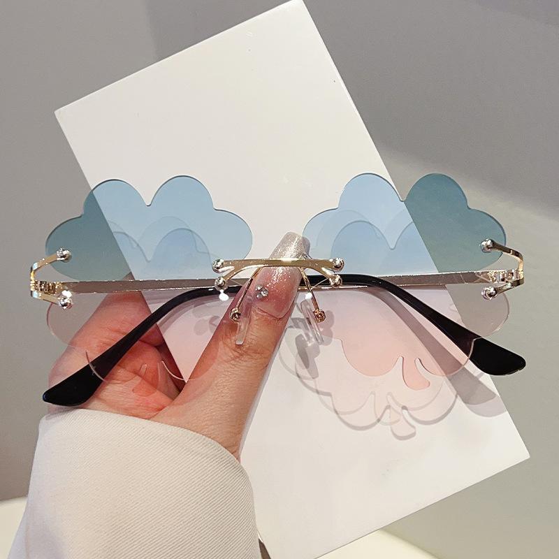 New European and American fashion borderless green clover sunglasses seaside holiday party sunglasses women