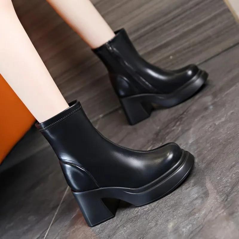 Fashion Women's Thick Sole 2024 Hot Selling High Quality Warm Fashion Solid Color Thick Heel Winter High Heel Short Boots Patent Leather