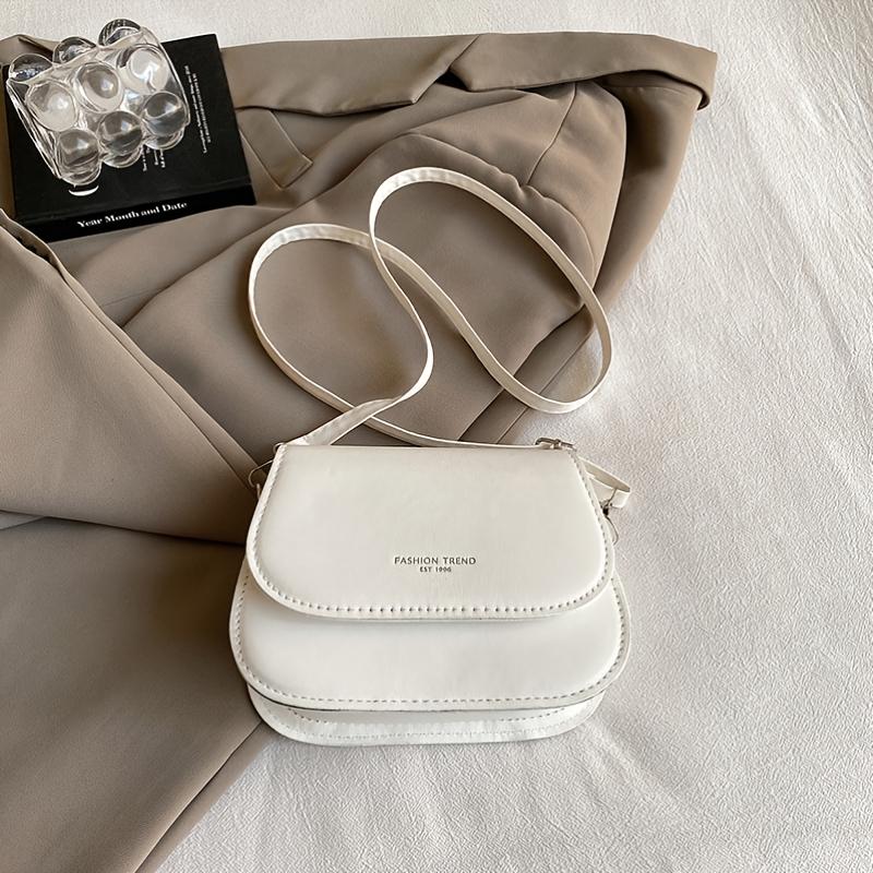 New versatile shoulder bag, fashionable and fresh, high-value saddle bag, commuter crossbody bag, everyday shopping and dating versatile small bag.