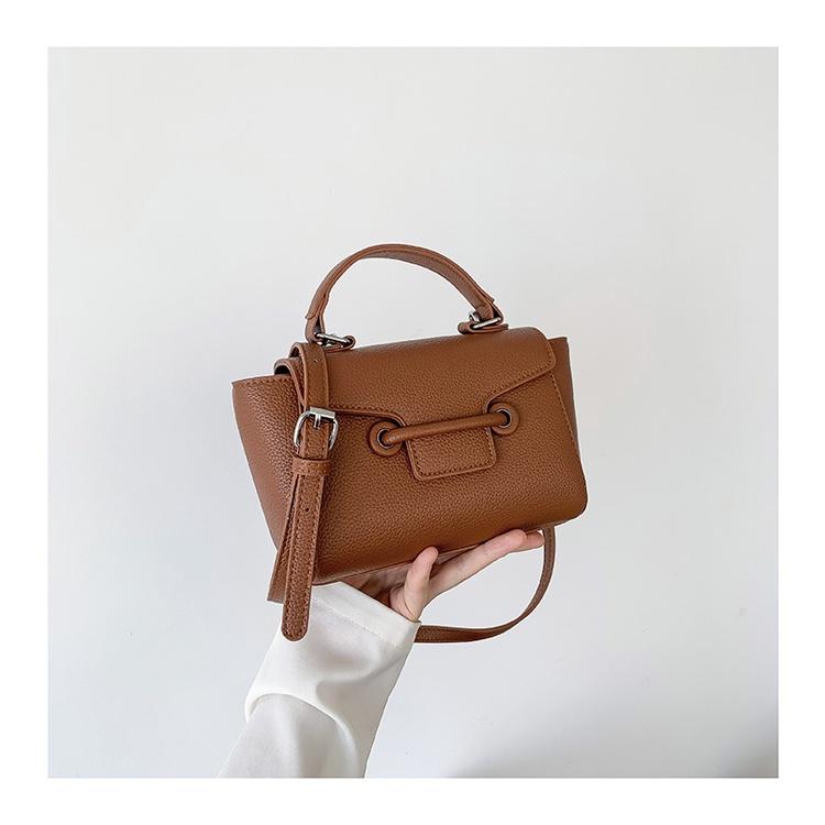 

IELGY Сумка-мессенджер с нишевым дизайном, простая текстура, узор личи, универсальная сумка-мессенджер 24*14*9CM коричневый