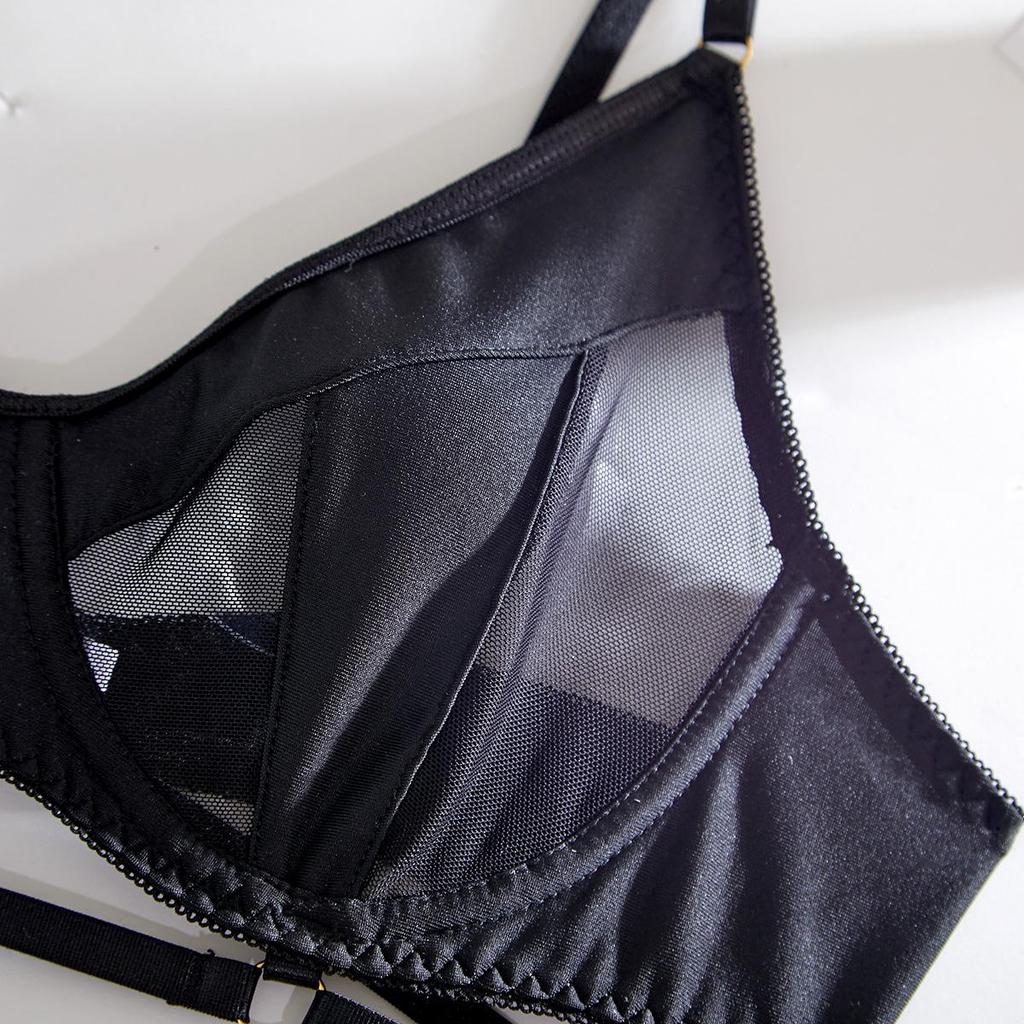 Spring/Summer Lace Lingerie Set: Complex Craft Hollowed-Out Mesh, Sexy Four-Piece Collection - Women 2231