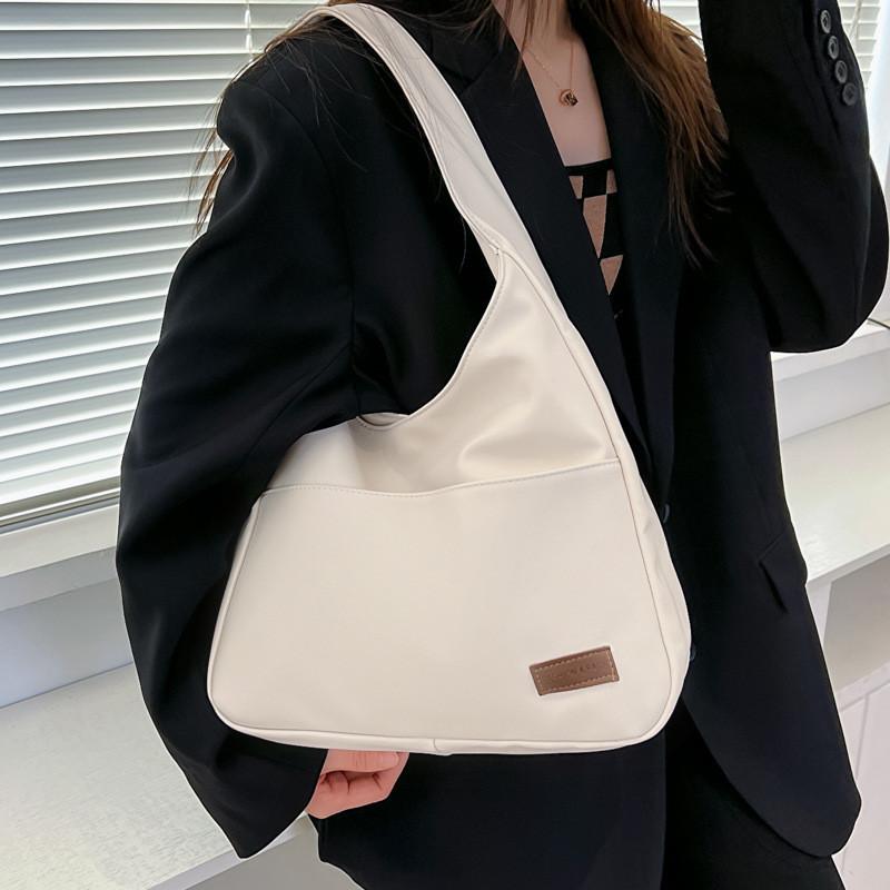 Elegant Urban Style Women's Large Capacity Tote Bag For Daily Commute In Beige