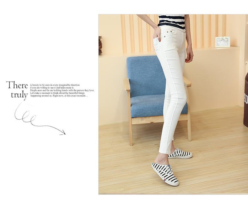 Women's Plus Size Spring Leggings with Buttoned Pockets - One Piece