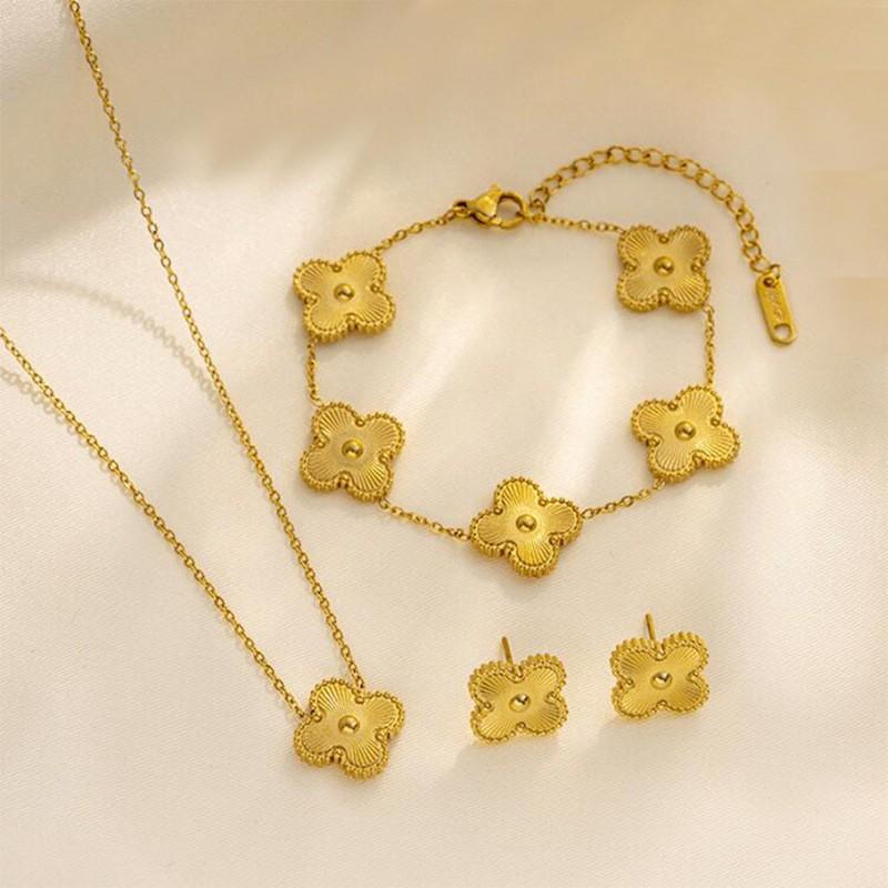 4-Piece Clover Flower Shell Jewelry Set Women - Necklace Bracelet Earrings In Titanium Steel With O-Link Chain