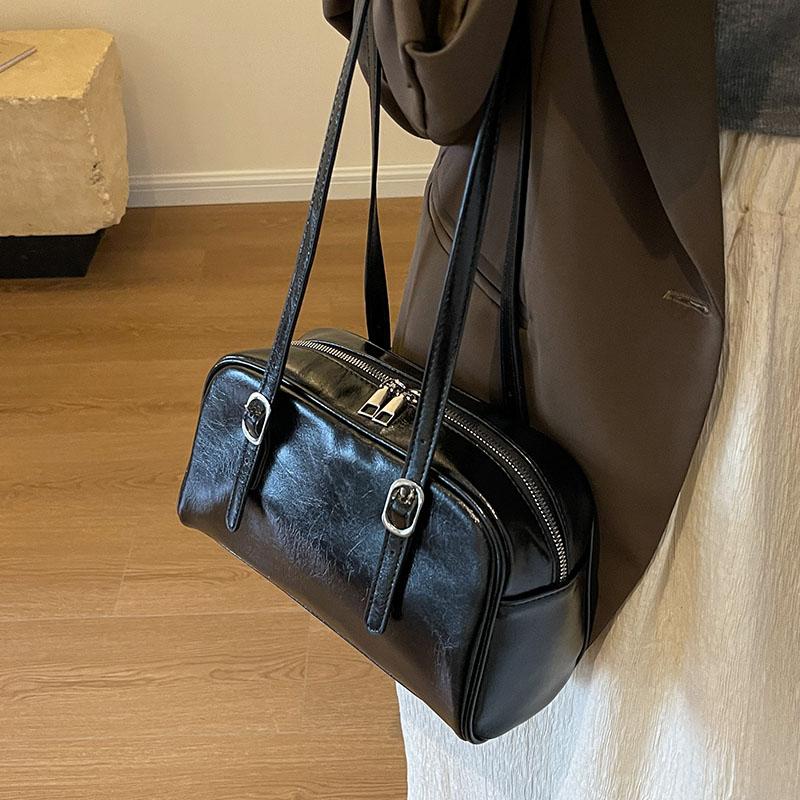 Woman's  Shoulder Crossbody Bag Monochrome Fashion Handbag with Adjustable Straps Armpit Bag for Work Shopping Travel