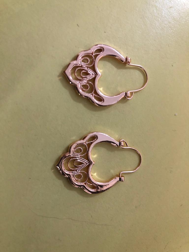 Women 585 Rose Gold Floral Pattern Drop Earrings 3cm Long