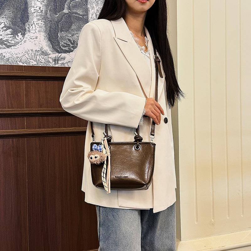 Wszechstronna Błyszcząca Miękka Skóra Przenośna Torba Wiaderko Damska Nowa Moda i Rekreacja Dojazdy na Ramię Listonoszka