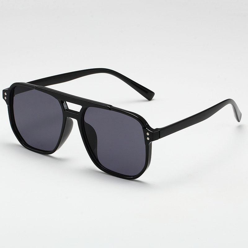 Retro Double-Bridge Sunglasses with Large Ocean Lenses - Fashionable and Simple Design