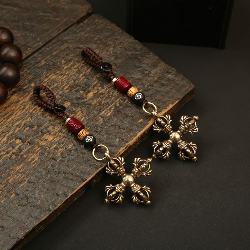 Vintage Copper Vajra Pestle Keychain Pendant Feng Shui Ornament Religious Home Decorations Antique Brass Desk Decors