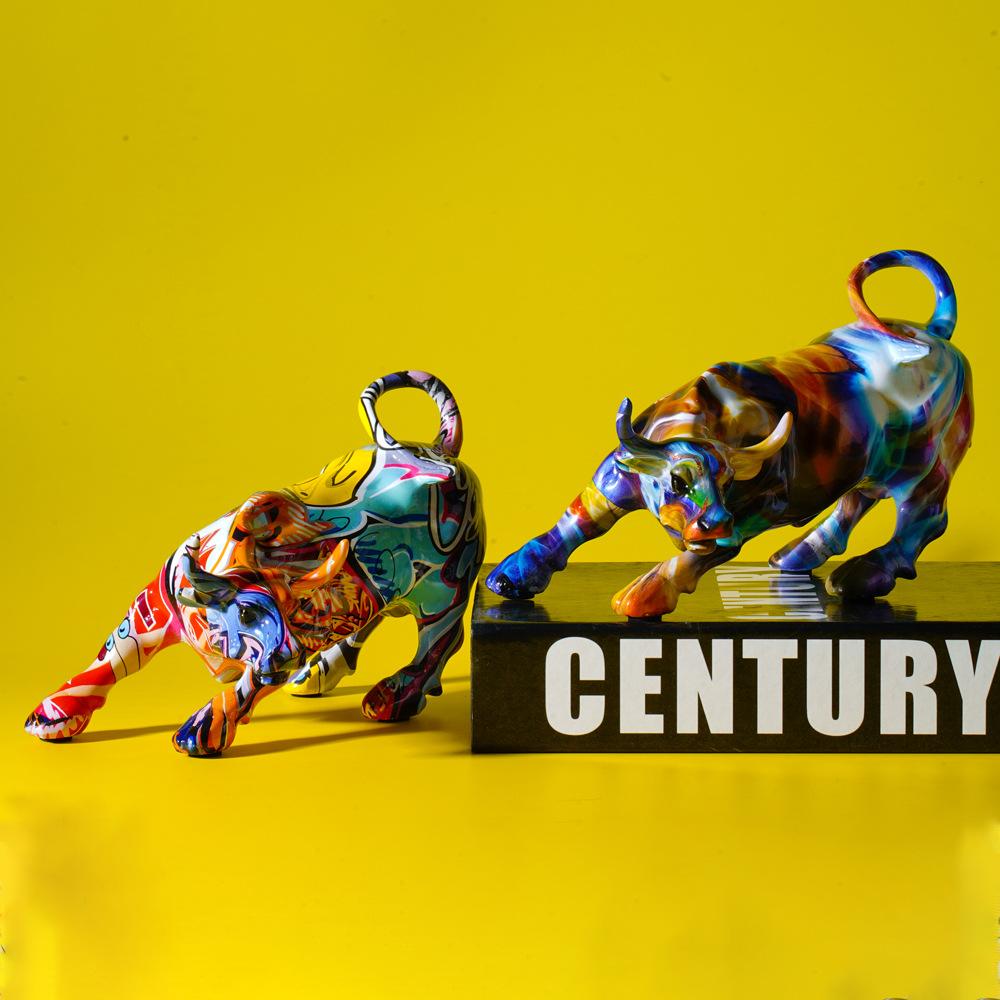 Creative Design Water Transfer Print Colorful Wall Street Cow Ornaments Crafts Resin Home Use Living Room Entrance Desk Decoration