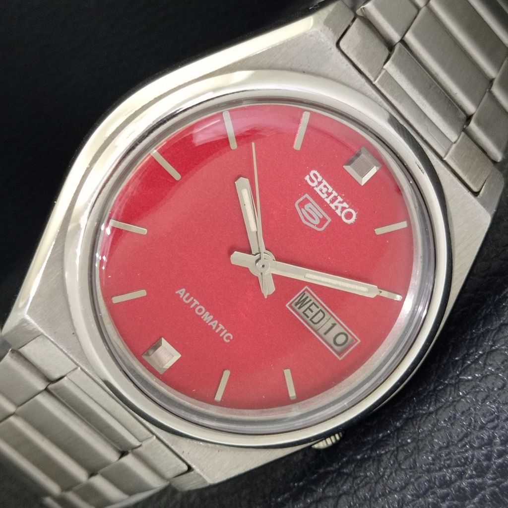 GENUINE VINTAGE SEIKO 5 AUTOMATIC 7009A JAPAN MENS RED DIAL WATCH A702404-5 R124-a702404