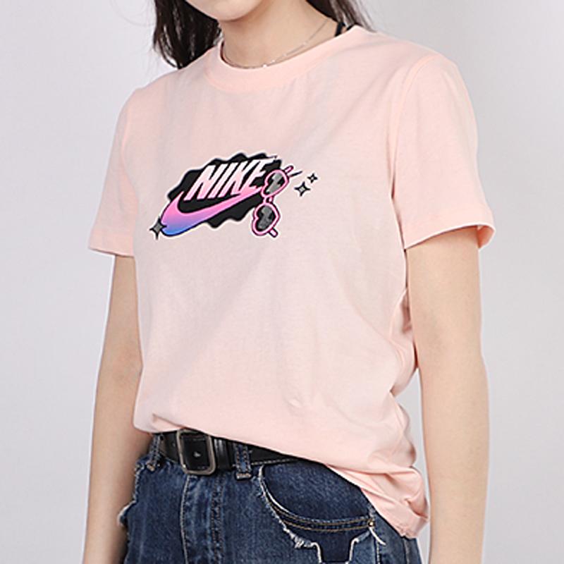Nike Sportovní tričko s krátkým rukávem s potiskem loga Dámské topy Růžové CU9696-664