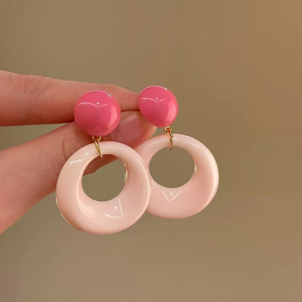 French Retro Silver Needle Round Flat Round Resin Fringed Earrings Light Luxury High-end Earrings Versatile Earrings