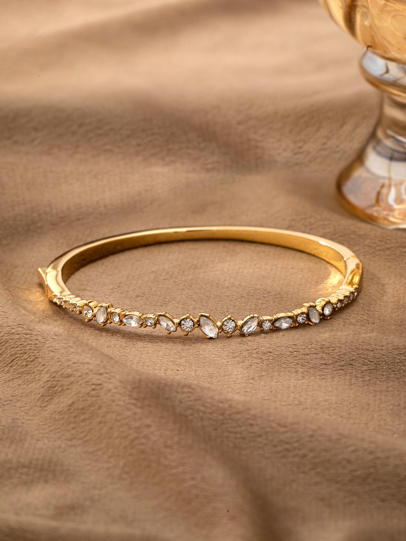

Открытый браслет-манжета с бриллиантами marquise и круглыми, покрытый 18-каратным золотом - Элегантный для повседневного ношения
