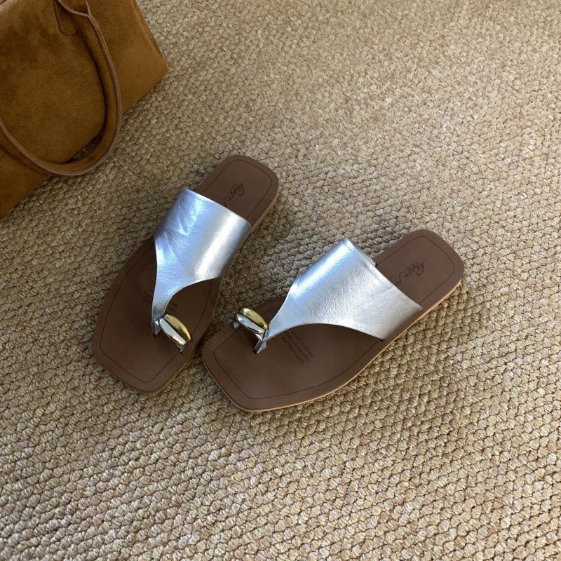 

Темпераментные крутые шлепанцы на плоской подошве, женская уличная обувь, лето 2025, новая французская мода, повседневные сандалии с закрытым носком для отпуска, пляжа 40