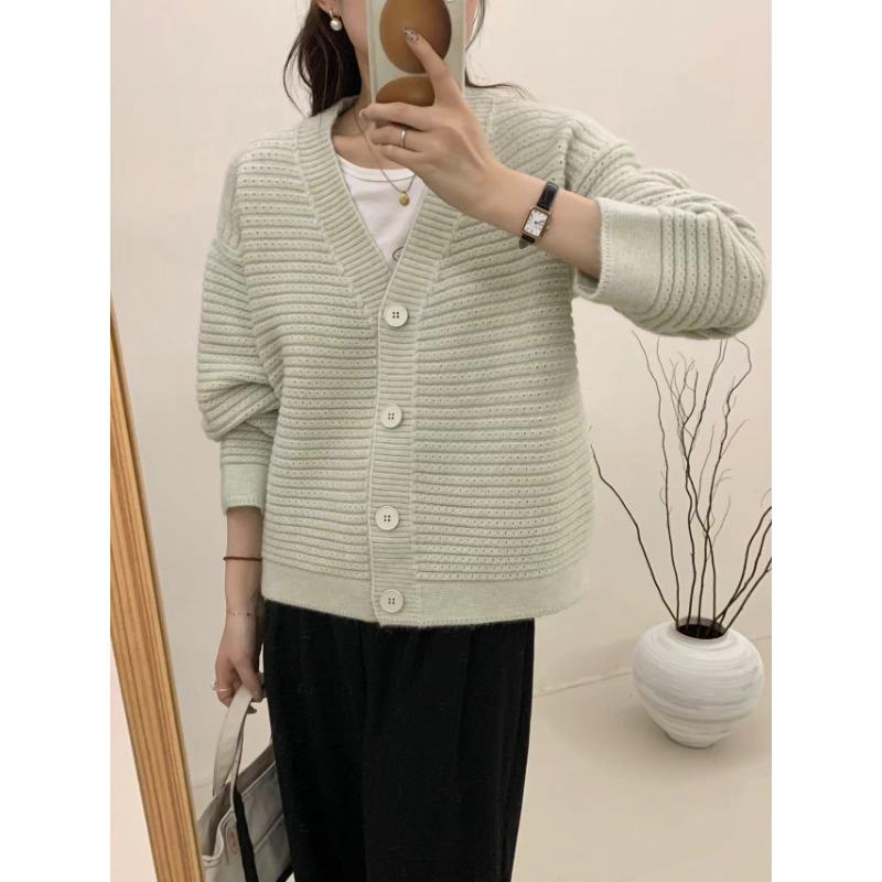 Simple V-neck Sweater Jacket Women's Autumn and Winter New Loose Soft Waxy Lazy Wind Knitted Cardigan Top