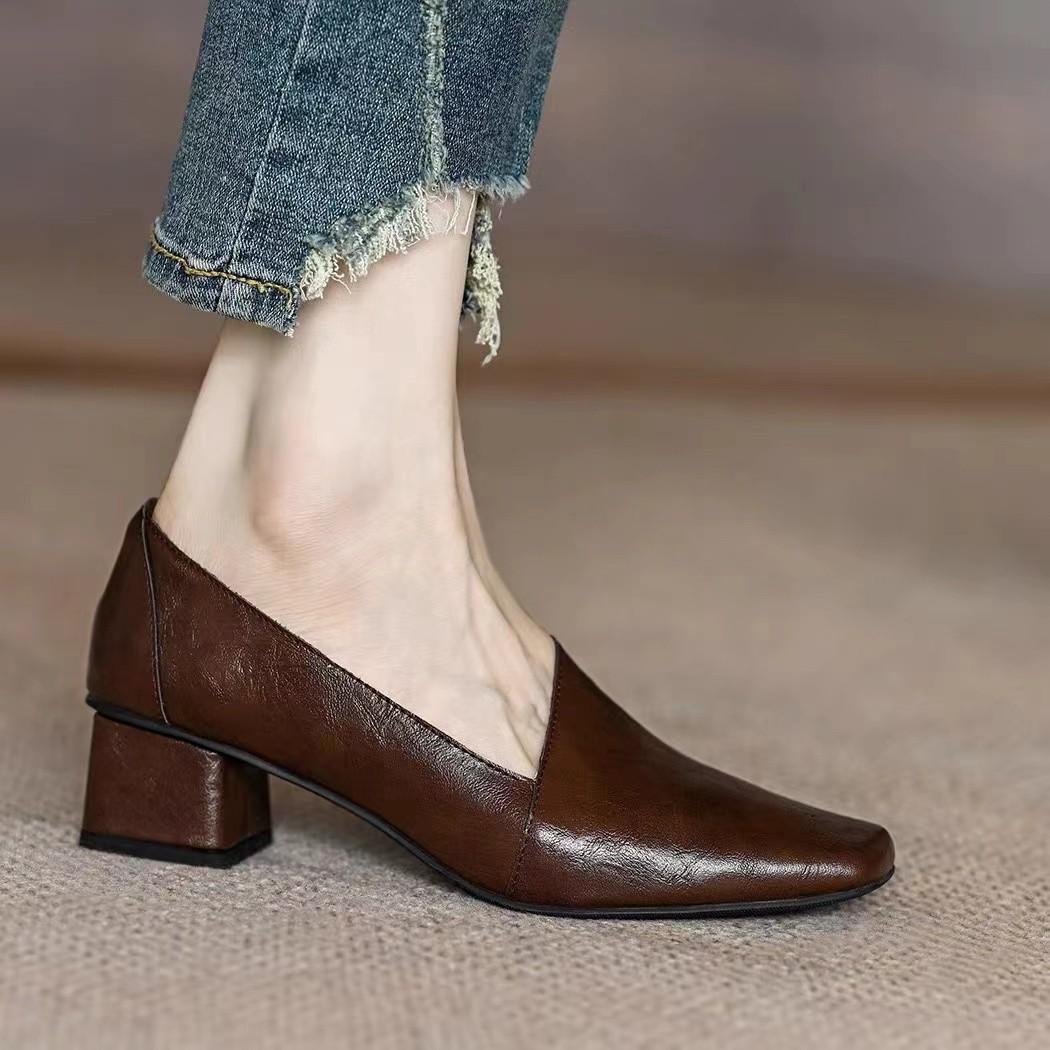 

Туфли с квадратной головкой, весна 2025, новые, мягкая кожа, нерегулярный весенний каблук, средний, толстый каблук, пригородные туфли на высоком каблуке, женская обувь 39 темно-коричневого